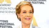 Chi è Julie Andrews: La Voce Dietro Lady Whistledown in Bridgerton