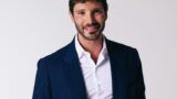 Stefano De Martino: Scopri 5 Curiosità Imperdibili sul Nuovo Volto di Affari Tuoi