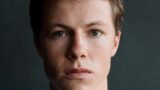 Milo Callaghan: La Stella Della Serie ‘L’uomo Della Pioggia’ Basata Sul Romanzo di John Grisham