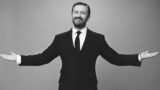 Scopri la Battuta Censurata di Ricky Gervais ai Golden Globe: il Retroscena Esplosivo