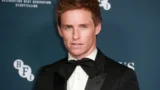 Eddie Redmayne ritorna nella seconda stagione di The Day Of The Jackal: tutte le novità da non perdere