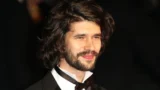 Black Doves 2: Ben Whishaw svela i segreti di Sam e il misterioso destino nella nuova stagione