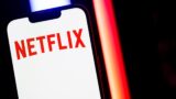 Netflix: gli spettatori chiedono un cambiamento che potrebbe far risparmiare moltissimo tempo