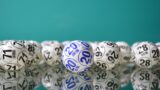 Scopri le migliori commedie sul bingo: spettacoli imperdibili da vedere!