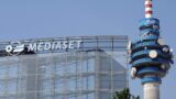 Mediaset ruba il volto della politica in Rai: cifre sorprendenti rivelate