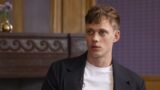 Bill Skarsgard: Età, Altezza, Instagram e Film – Scopri Tutto sull’Affascinante Attore