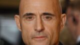 Mark Strong entra nel cast di Neuromance: tutte le novità sulla serie Apple TV+