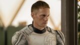 Murderbot su Apple TV+: data di lancio con Alexander Skarsgård