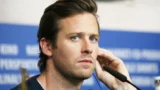 Armie Hammer Torna alla Recitazione: Le Immagini di The Dark Knight Svelano Tutto