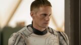 Robot assassino di alexander skarsgård nella nuova serie sci-fi su apple tv+