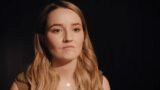 Il Nuovo Show di Kaitlyn Dever su Netflix: Un Trend Impressionante di 6 Anni Iniziato con un Miniserie di Crimine al 98% di Voti Positivi