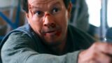 Il Nuovo Film d’Azione di Mark Wahlberg e Mel Gibson Raggiunge un Importante Traguardo al Box Office Nonostante il Calo della Seconda Settimana