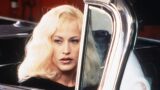 Patricia arquette affronta una troupe invadente durante una scena di nudo nel thriller di david lynch