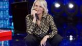 Camicia costosa di maria de filippi ad amici: scopri il prezzo