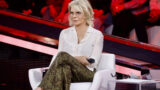 Pantaloni di maria de filippi ad amici: svelato il prezzo incredibile
