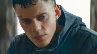 Bill Skarsgård e Nicholas Galitzine nel  film di Netflix sulla Seconda Guerra Mondiale