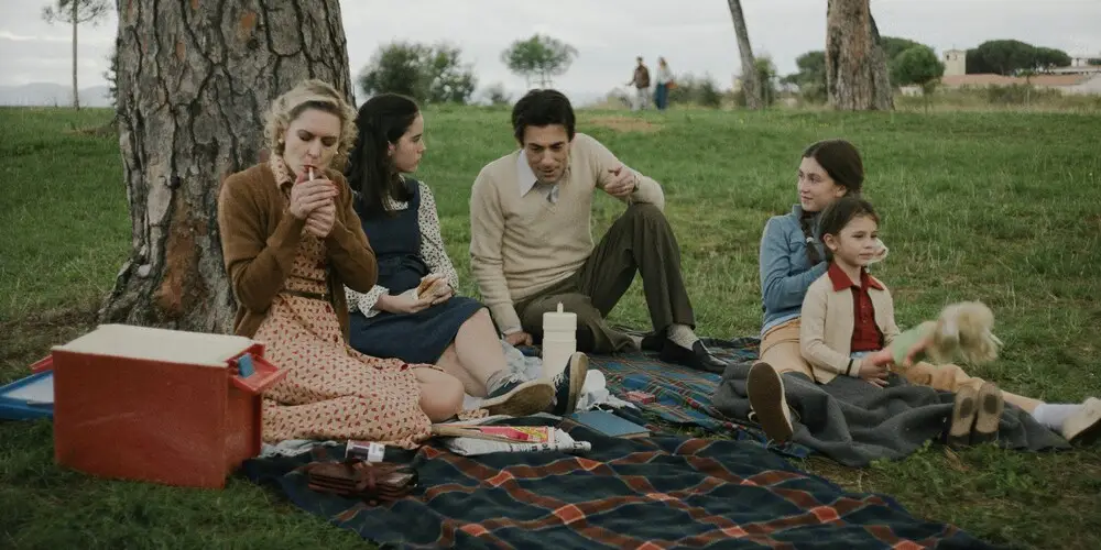 berlinguer il film biografico imperdibile su sky cinema uno