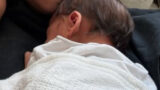 Mamme vip presentano il loro piccolo uomo per la prima volta