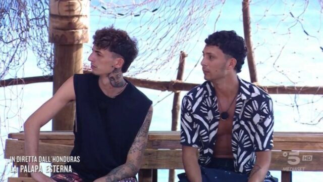 isola dei famosi 2025 il cast si riduce con i ritiri anche carly lascia lo show da Jumptheshark.it isola dei famosi 2025 il cast si riduce con i ritiri anche carly lascia lo show