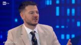 Cattelan su Rai 2: ultima puntata tra futuro incerto e ascolti sorprendenti