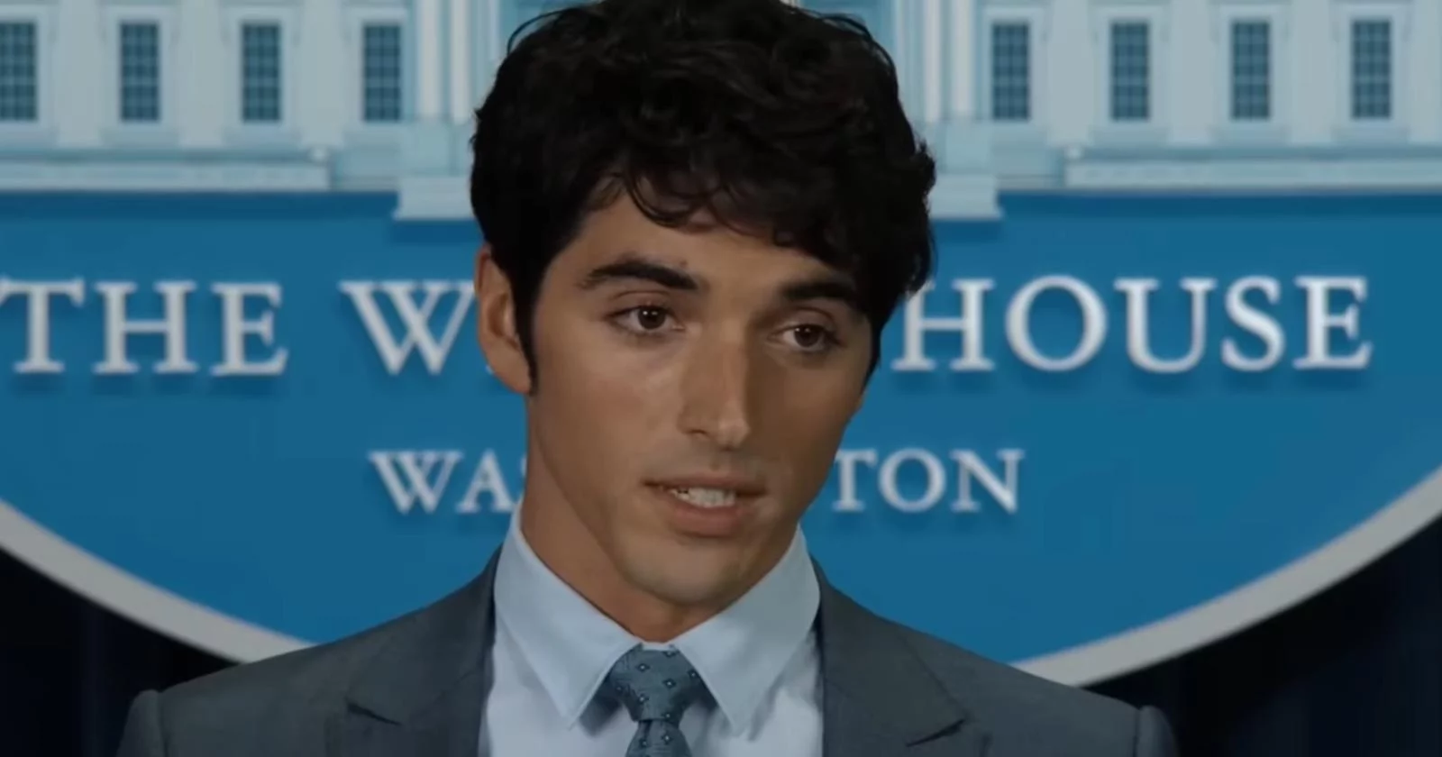 Taylor Zakhar Perez nel biopic che stupisce Taylor Zakhar Perez nel biopic che stupisce