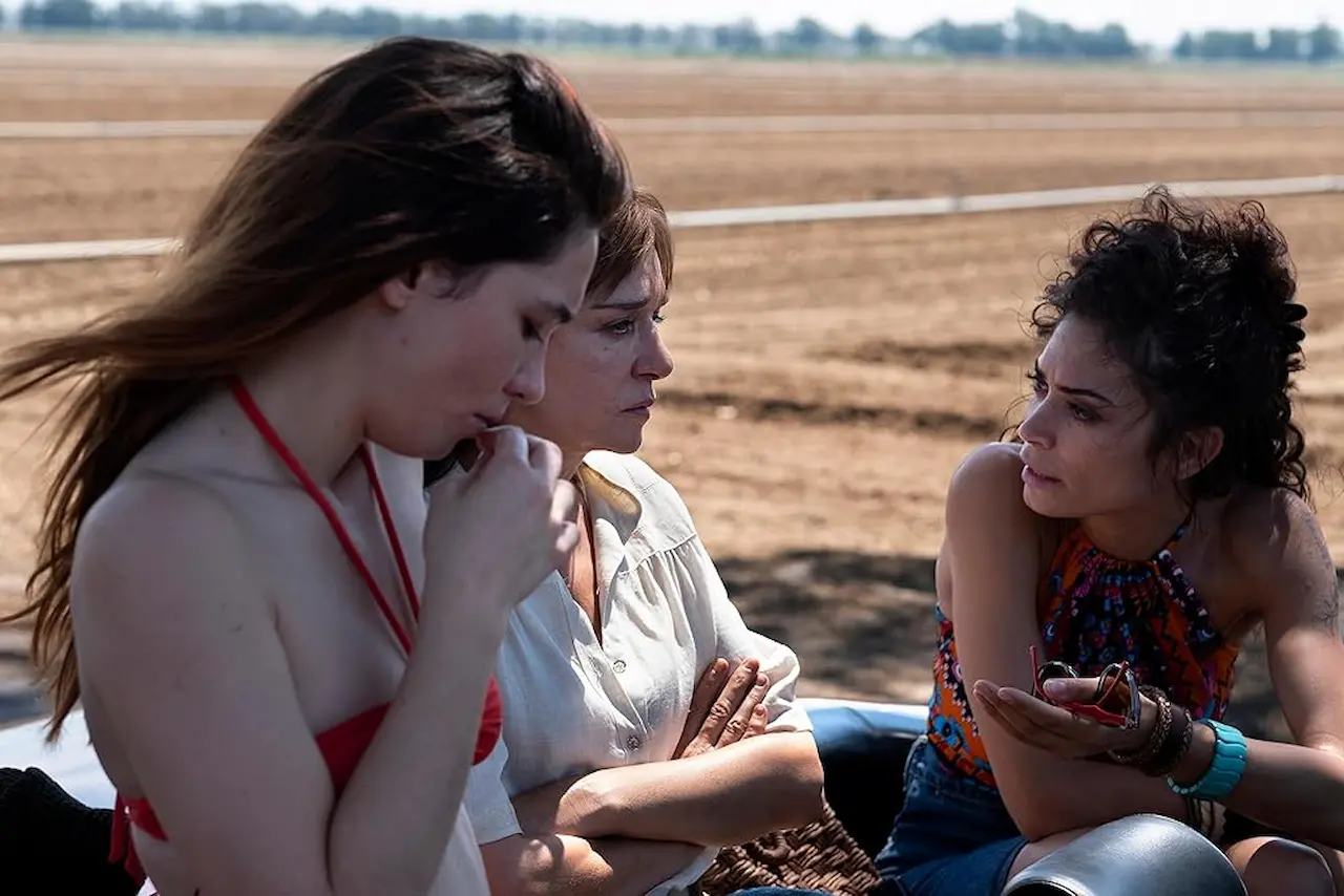Recensione del film fuori di mario martone Recensione del film fuori di mario martone
