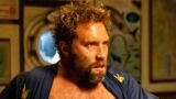 Animali pericolosi: l’immagine del villain di jai courtney svela perché è più letale degli squali del film
