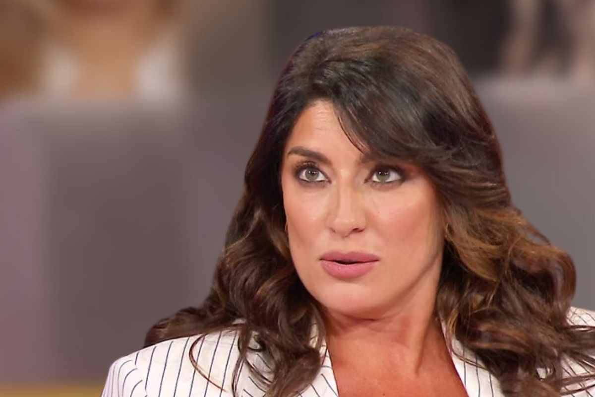 Elisa Isoardi: carriera, età e vita privata della conduttrice di Linea Verde Elisa Isoardi: carriera, età e vita privata della conduttrice di Linea Verde