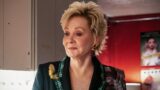 Hacks 4×08 finale spiegato: cosa è successo a winnie e il significato per deborah