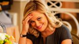 Amy poehler rivive leslie knope nel cammeo di michelle obama in parks and rec