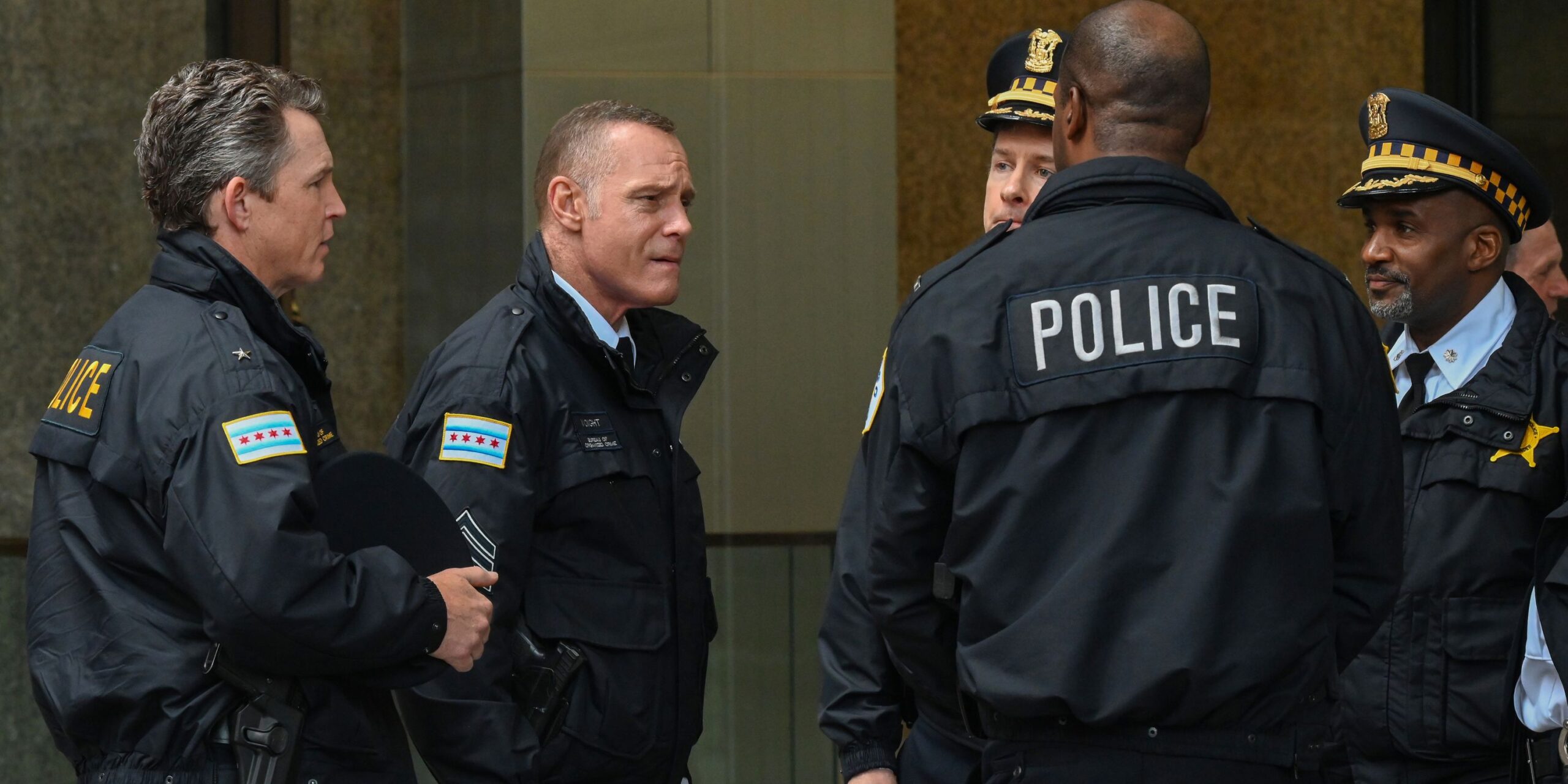 Chicago P.D. stagione 12 finale: la morte e il destino di Burzek spiegati dal showrunner Chicago P.D. stagione 12 finale: la morte e il destino di Burzek spiegati dal showrunner
