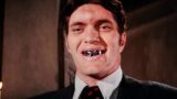 Il film più strano di roger moore come james bond e quella scena da incubo