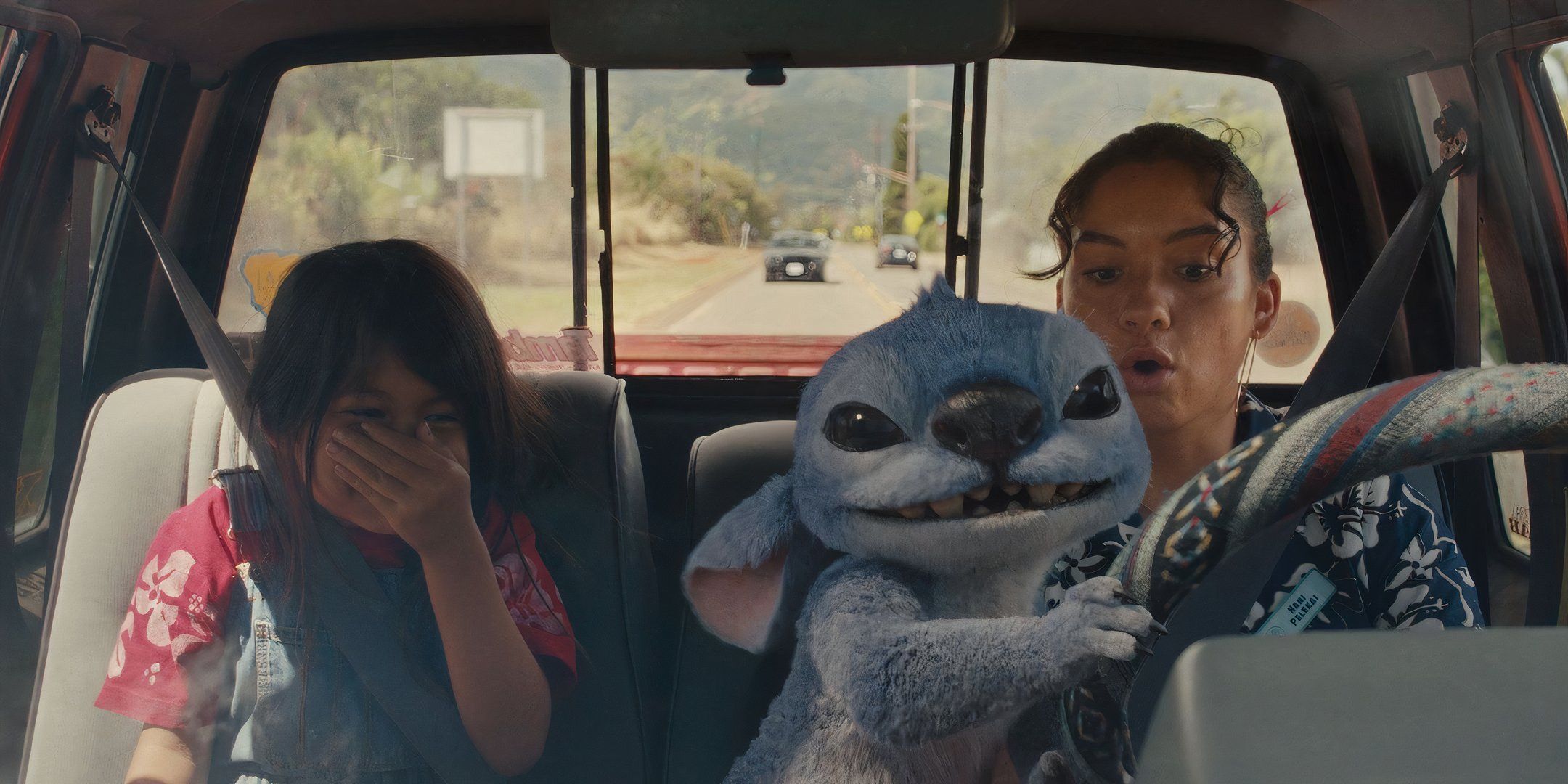 Ritorno del cast di lilo e stitch: personaggi e cameo che collegano al film animato Ritorno del cast di lilo e stitch: personaggi e cameo che collegano al film animato