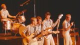 Canzoni rock classiche perfette per l’estate