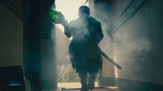 The Toxic Avenger: perché il film con Peter Dinklage è esilarante e troppo estremo