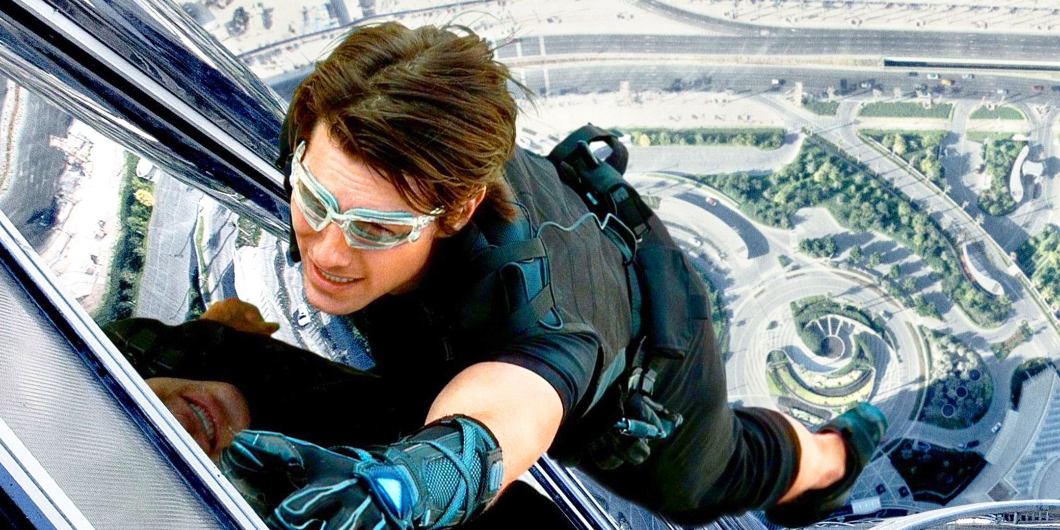 Tom Cruise e il stunt mortale in Mission: Impossible da 694 milioni di dollari Tom Cruise e il stunt mortale in Mission: Impossible da 694 milioni di dollari