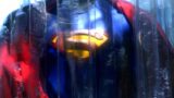 Superman di tom welling vola su metropolis nel sequel epico di smallville