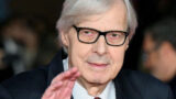 Vittorio Sgarbi rompe il silenzio dopo il ricovero e parla di come sta oggi