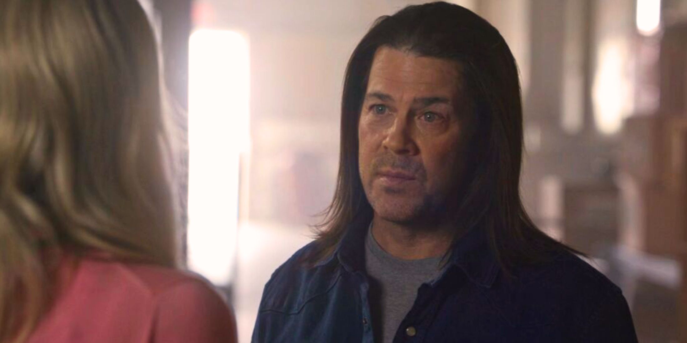 Leverage: finale della terza stagione e il mistero del riferimento a Eliot sulla montagna Leverage: finale della terza stagione e il mistero del riferimento a Eliot sulla montagna