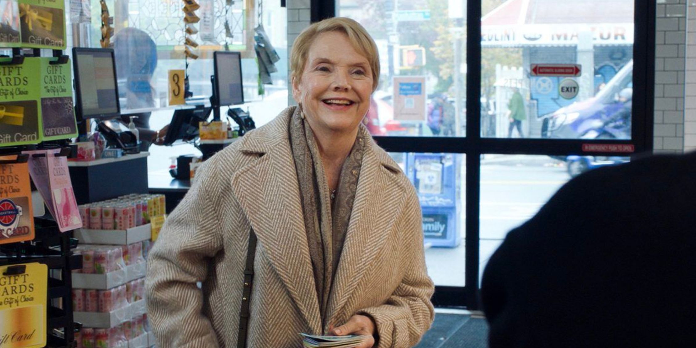 Erika slezak torna in una nuova serie di soap opera Erika slezak torna in una nuova serie di soap opera