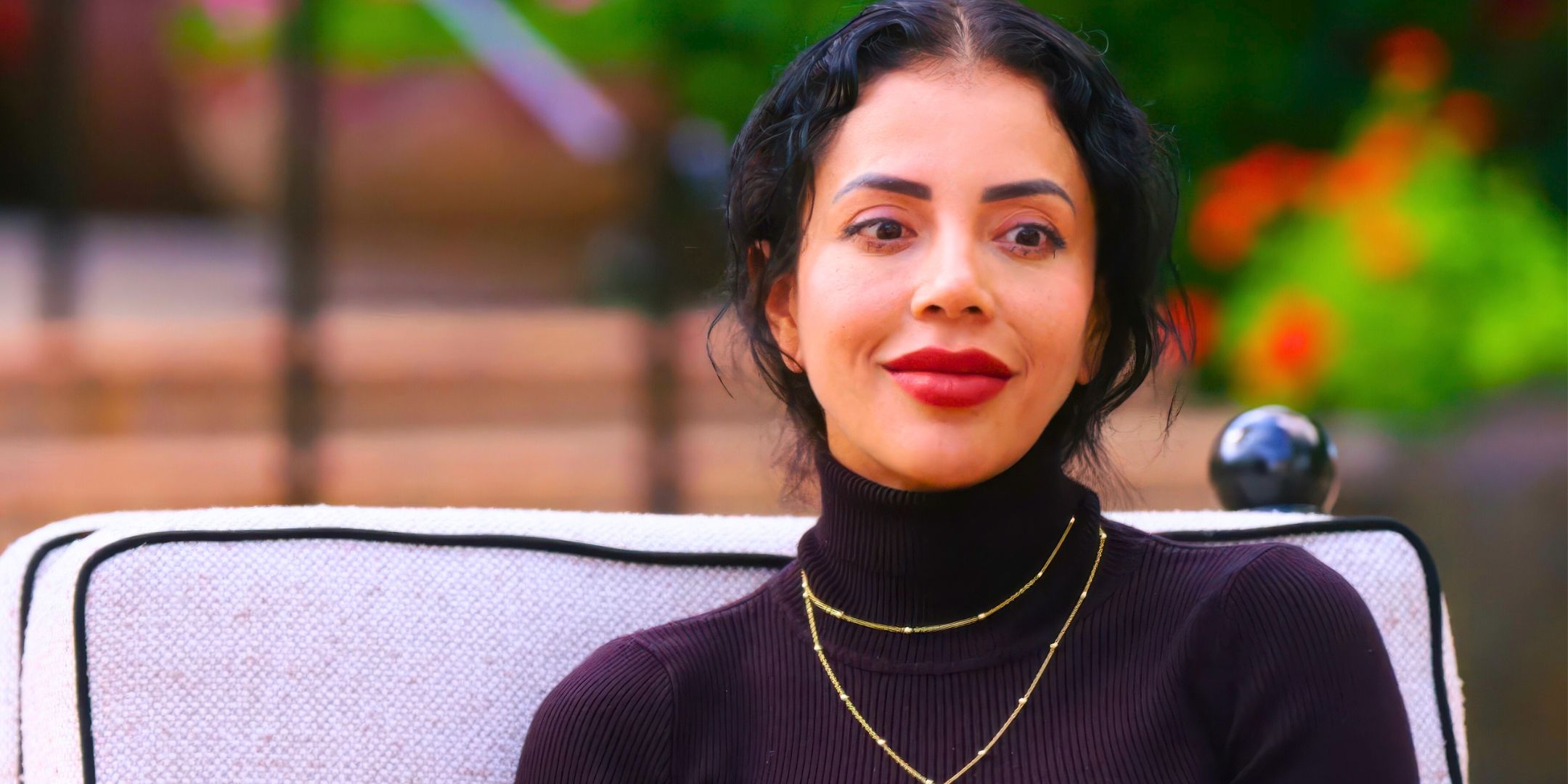 Jasmine pineda sviene mentre tiene il bambino in un video scioccante Jasmine pineda sviene mentre tiene il bambino in un video scioccante