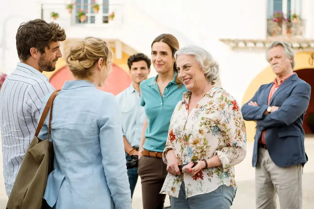 Colpo di fulmine in andalusia: scopri la commedia romantica su rai premium