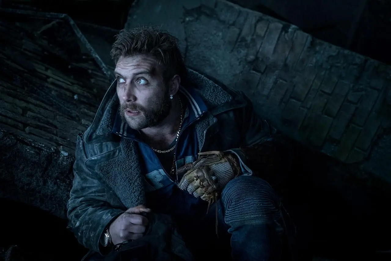 Jai Courtney desidera tornare nel DCU come Capitan Boomerang Jai Courtney desidera tornare nel DCU come Capitan Boomerang