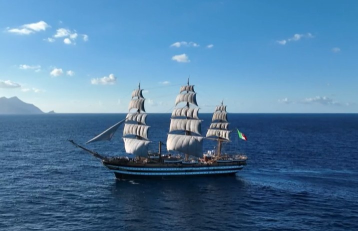 Nave amerigo vespucci torna su rai 1: cambiamenti nella programmazione tv Nave amerigo vespucci torna su rai 1: cambiamenti nella programmazione tv