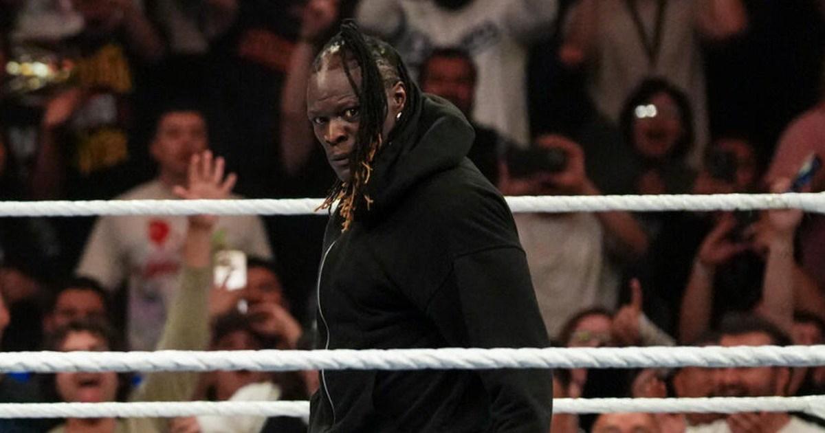 R truth firma contratto con wwe e torna col suo vero nome dopo polemiche R truth firma contratto con wwe e torna col suo vero nome dopo polemiche