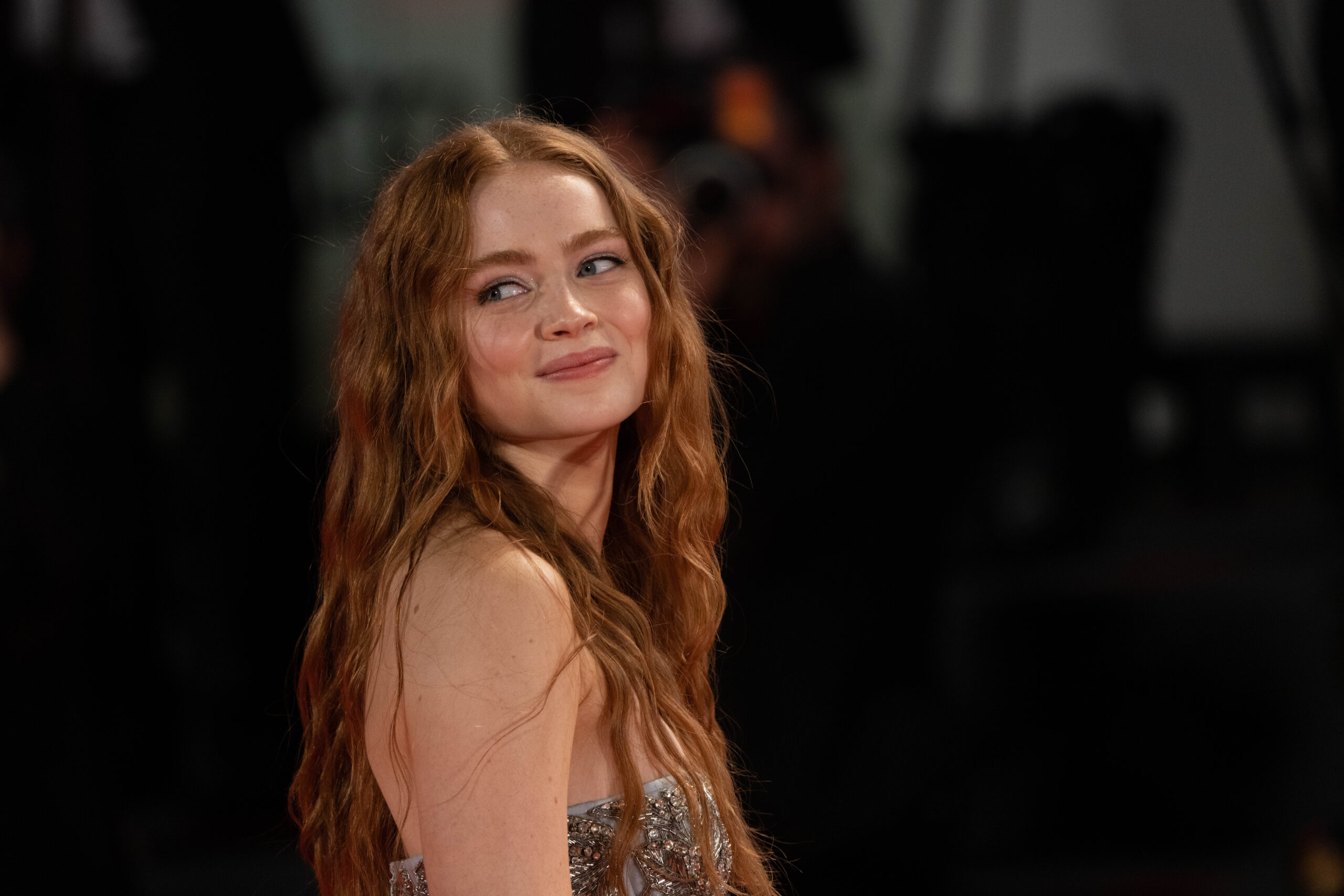 sadie sink parla con cautela del suo ruolo in spider man brand new day