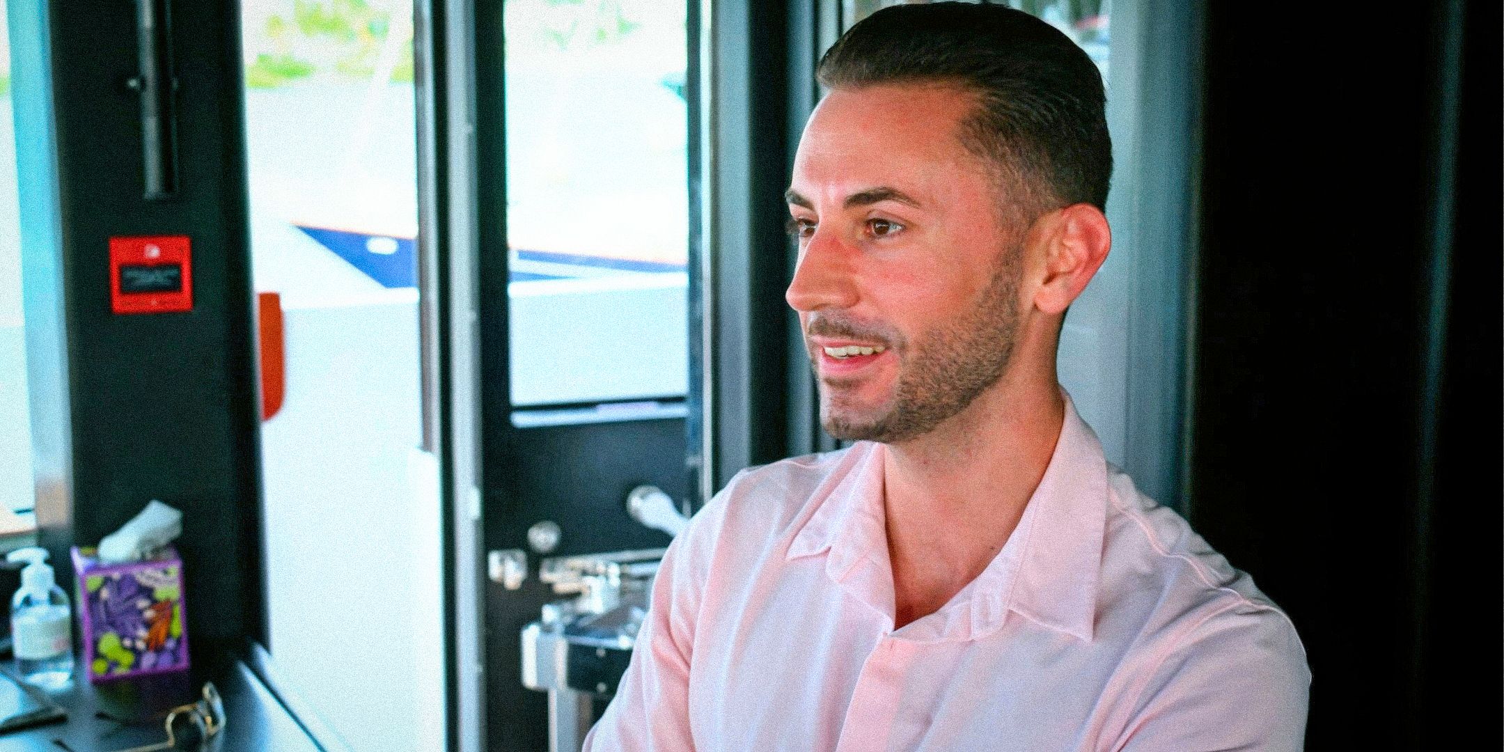 Chef anthony torna in below deck stagione 12 per la sua rivincita Chef anthony torna in below deck stagione 12 per la sua rivincita