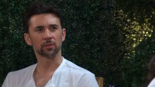 Cane ashby rivela la sua identità di aristotele dumas in questa settimana di young & restless