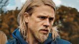 Charlie hunnam e il suo  show sostituto di sons of anarchy: la rivincita dopo 14 anni