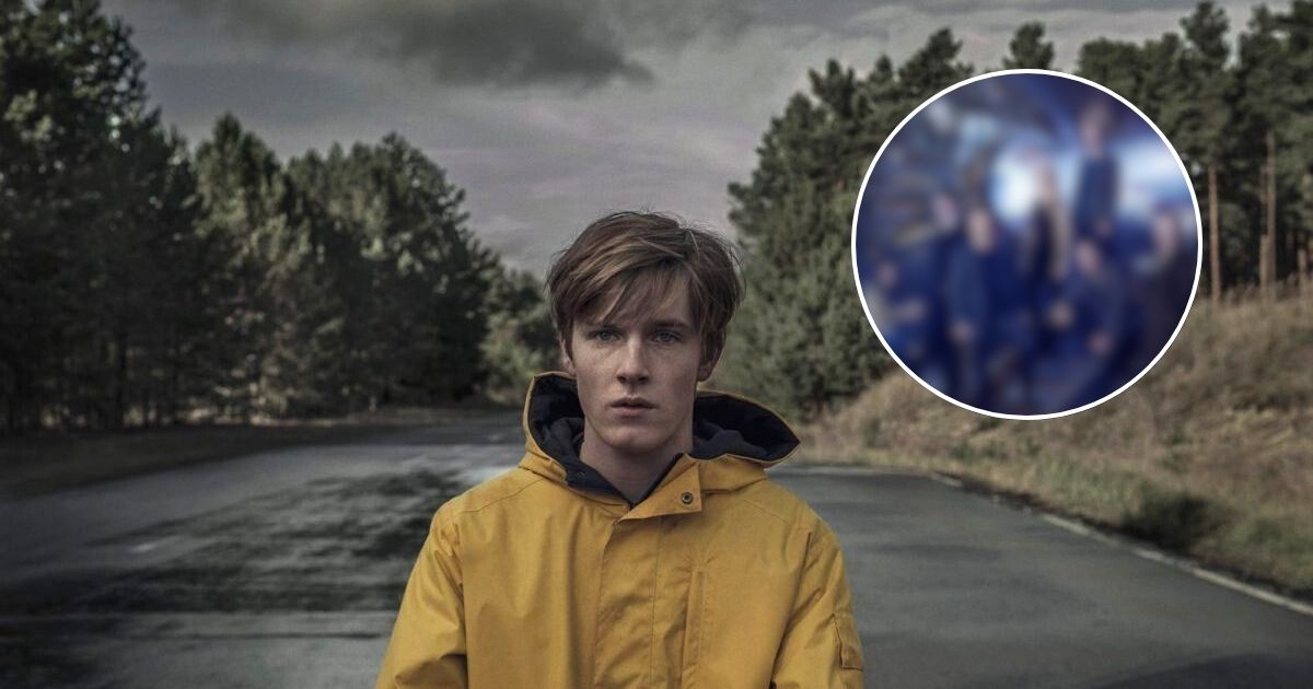 Sottovalutata serie sci fi del 2015 sui viaggi nel tempo che stupisce come dark Sottovalutata serie sci fi del 2015 sui viaggi nel tempo che stupisce come dark